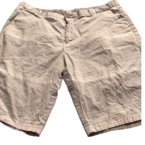 Calvin Klein size 36 light gray & white lightweight cotton shorts
